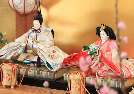 男びなと女びなの並び、左右どちらが正解?