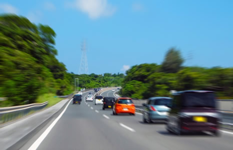 対向車や追い抜いていく車の色当てゲーム