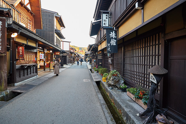 高山の古い街並み