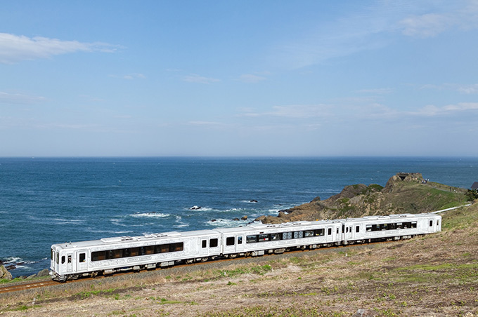 TOHOKU EMOTION（JR東日本）